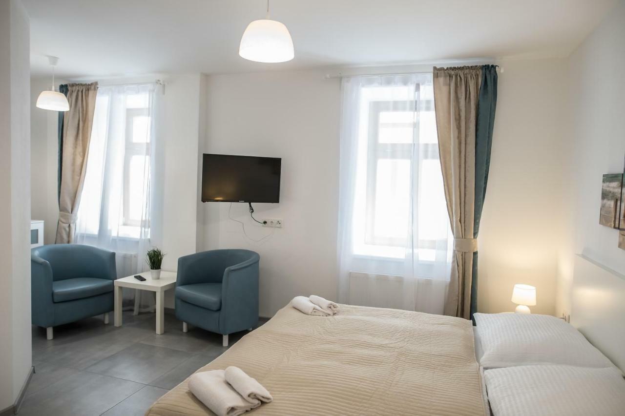 Rezidence Cerny Medved Hotel Znojmo Exterior photo
